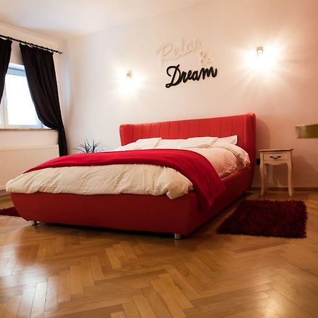 Apartamento Luky10 Braşov Exterior foto