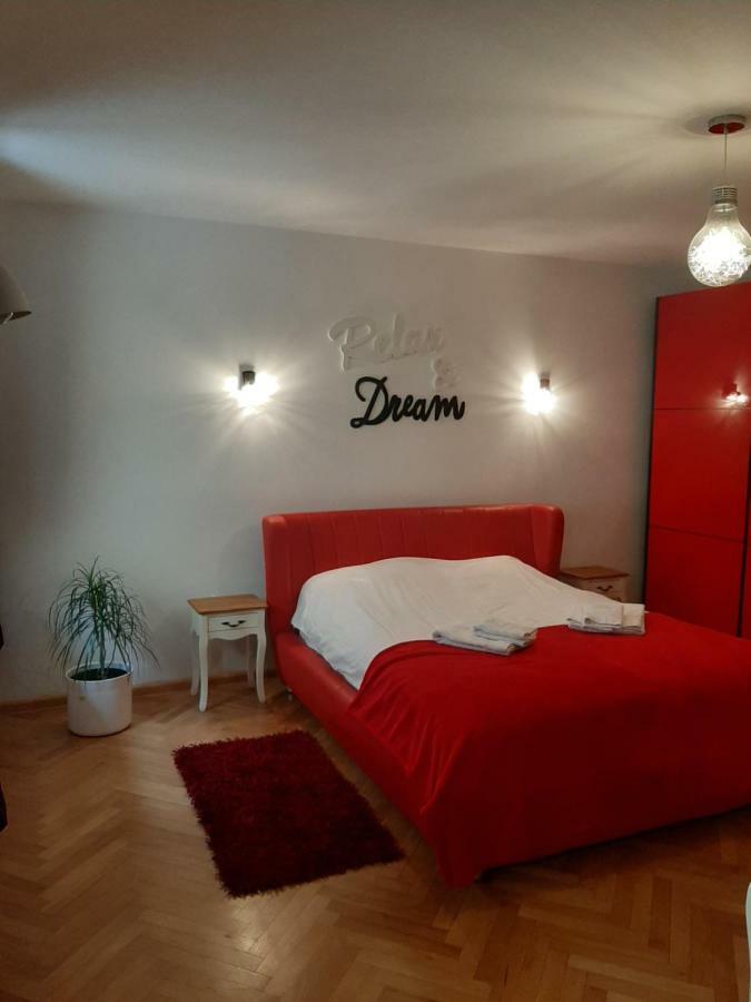 Apartamento Luky10 Braşov Exterior foto